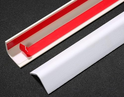 Finition grain bois jaune pour nez de marche et angle mural de couloir