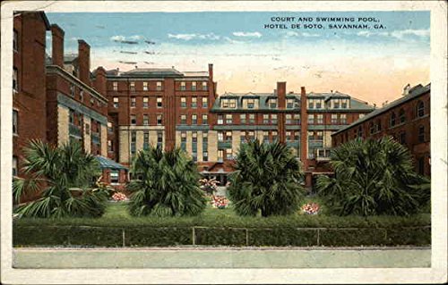 Court & Pool at Hotel de Soto Savannah Postcard
