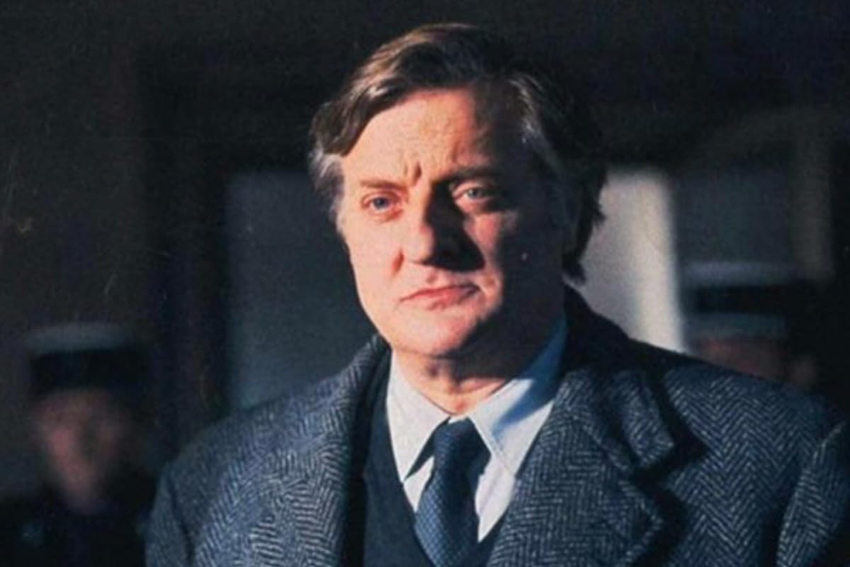 Kommissar Maigret (Deutsche-Gesamtedition) 24 Fälle der Krimi-Serie mit Bruno Cremer nach dem Kult-Klassiker Kriminalroman von Georges-Simenon