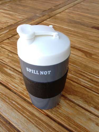 The spill proof spittoon,color may vary