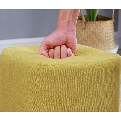 Chaise en bois compacte pour optimiser l'espace des petits salons