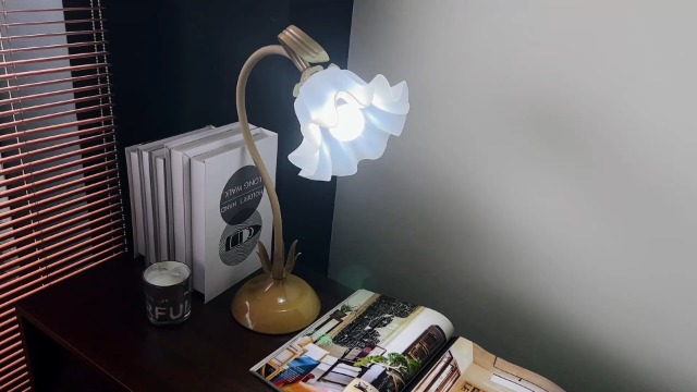 Image of WERFOP Flower Table Lamp Cute Desk Lamp for Bedroom Home Decor