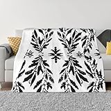 Entretien facile : lavable en machine et séchage rapide, cette couverture conserve sa douceur et sa couleur après de fréquents lavages