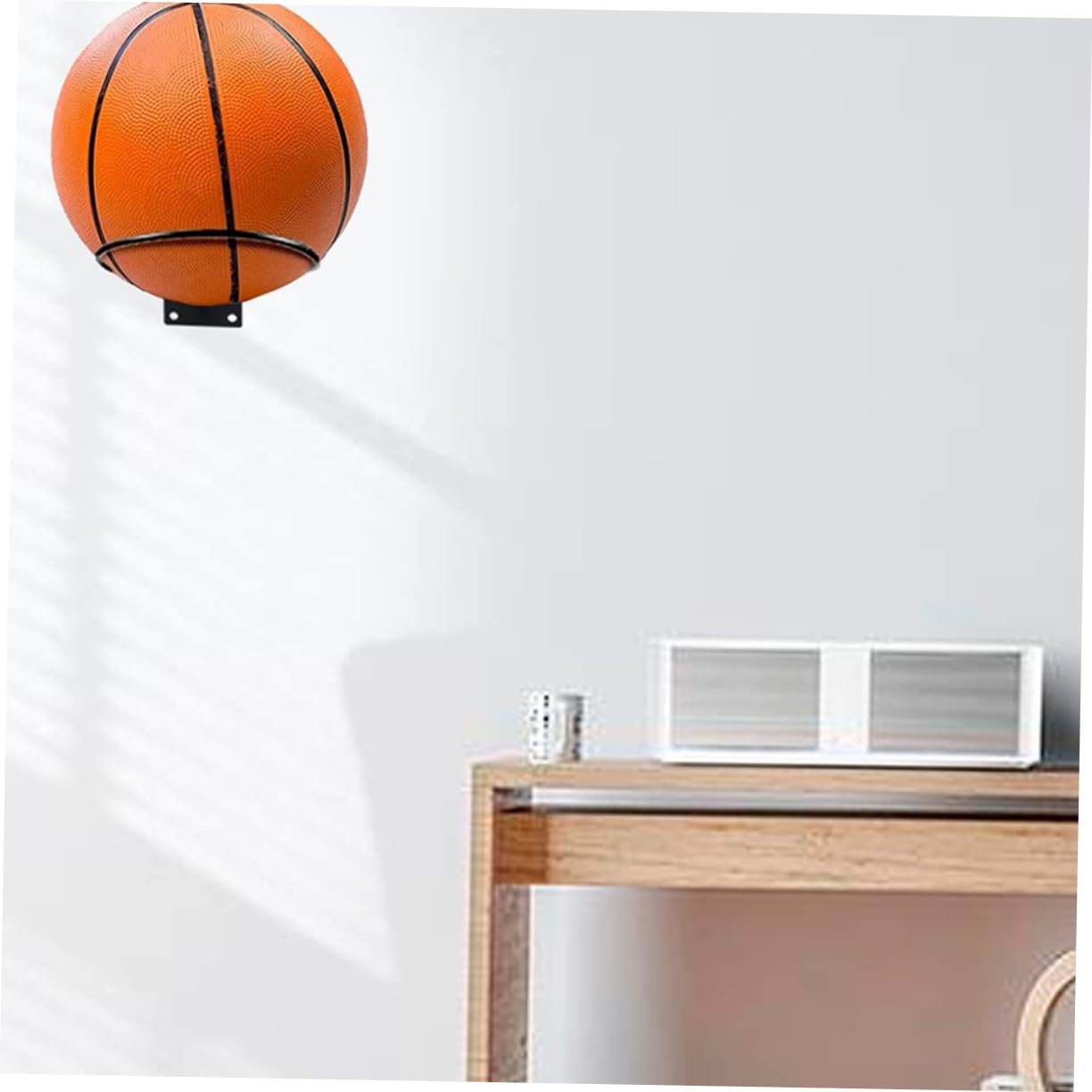 TOYANDONA Soporte de Pared Balones de Fútbol y Baloncesto Estante de Exhibición de Resistente Instalación y Duradera Soporte de Almacenamiento Casa