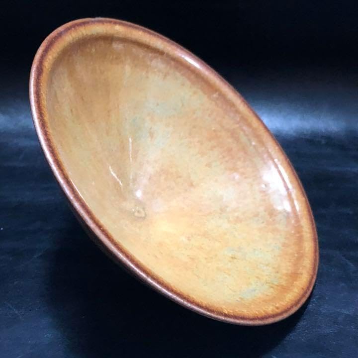 究極の美◼️蔵からかなり古そうな見事な雰囲気の抹茶茶碗が出て来ました。茶道具 究極の美◾️蔵から焦茶色のつぶつぶした美しい雰囲気の抹茶茶碗