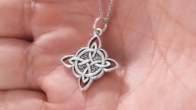 Collar De Plata De Ley 925 Con Triqueta Celta - 45,7 Cm, Símbolo De Buena Suerte, Regalo Especial