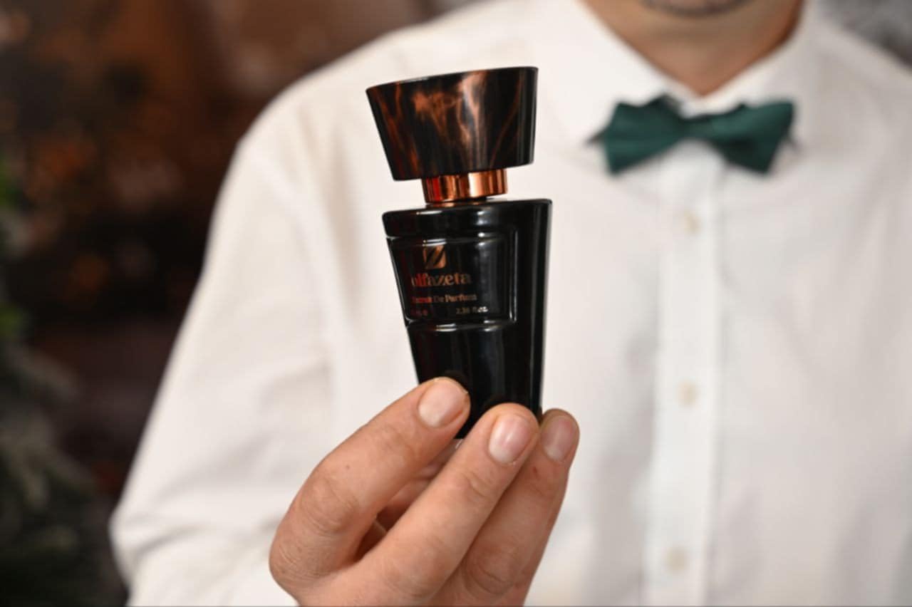 Olfazeta 110 - Extrait de parfum unisexe 70 ml | Parfum fruité poudré avec lys de la vallée, musc et vanille – Longue durée et sensuel