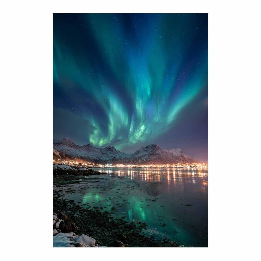 HUYEEI Canvas Print Wall Art Aurora Town Modern Nature Landscape Poster, for living room, bedroom,Corridor Office Room Decoretc.(blue)-70x100cm Unframed