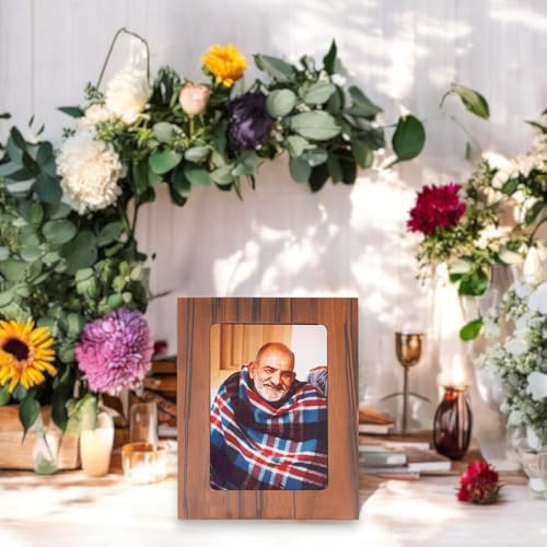 Image of Neem Karoli Baba Photo Frame for Table & Desk | Neeb Karori Baba (Picture Size 5x7 Inch) - GR-1085