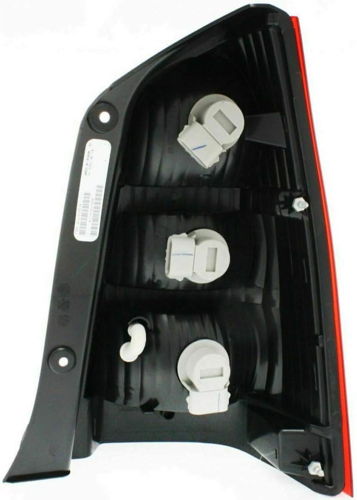 For Mazda Tribute Tail Light 2001 02 03 2004 Driver Side DOT Certified For MA2800115 EC01-51-180D