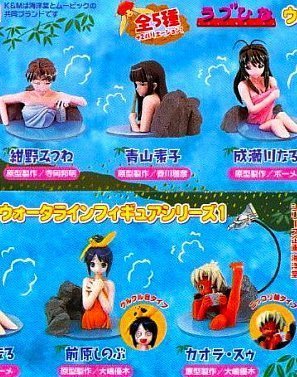 Decoración de escritorios con la figura Movic Love Hina naranja translúcida para ambiente Otaku