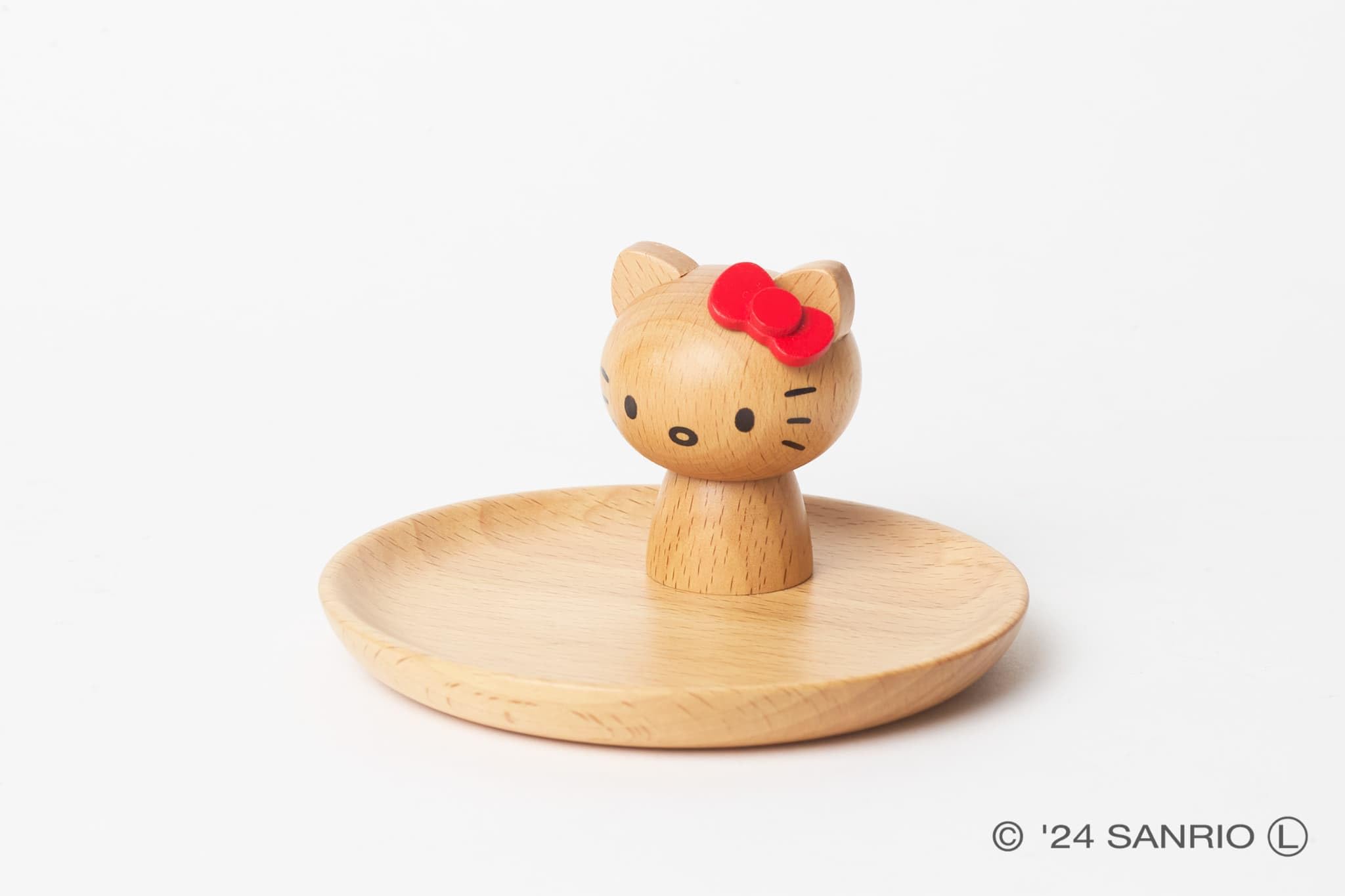 Amazon.co.jp: サンリオ ハローキティ アクセサリースタンド レッド