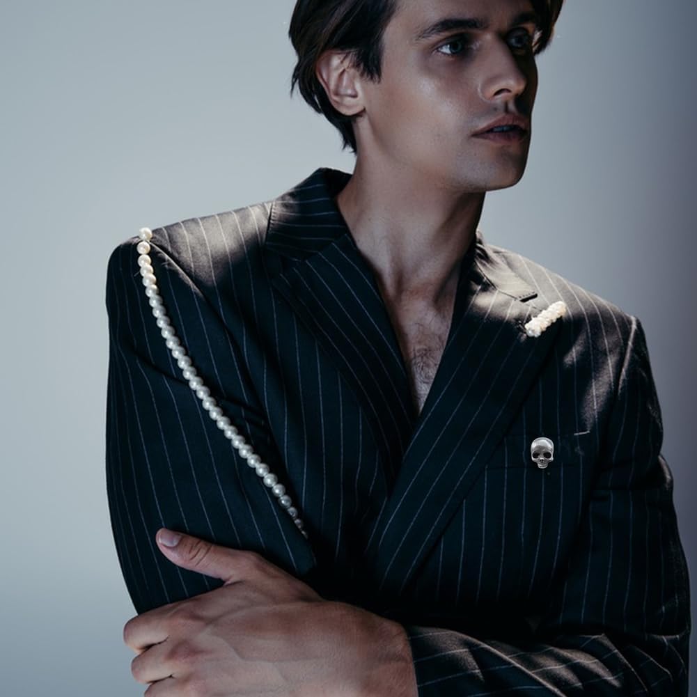 SUPERFINDINGS 4Pcs Gothic Skull Brooch Punk Antique Silver Skull Brooch Pins Punk Style Skeleton Head Breastpin Alloy Skull Pins Halloween Skull Badge Pin for Cloths Bags Hats - Image 6