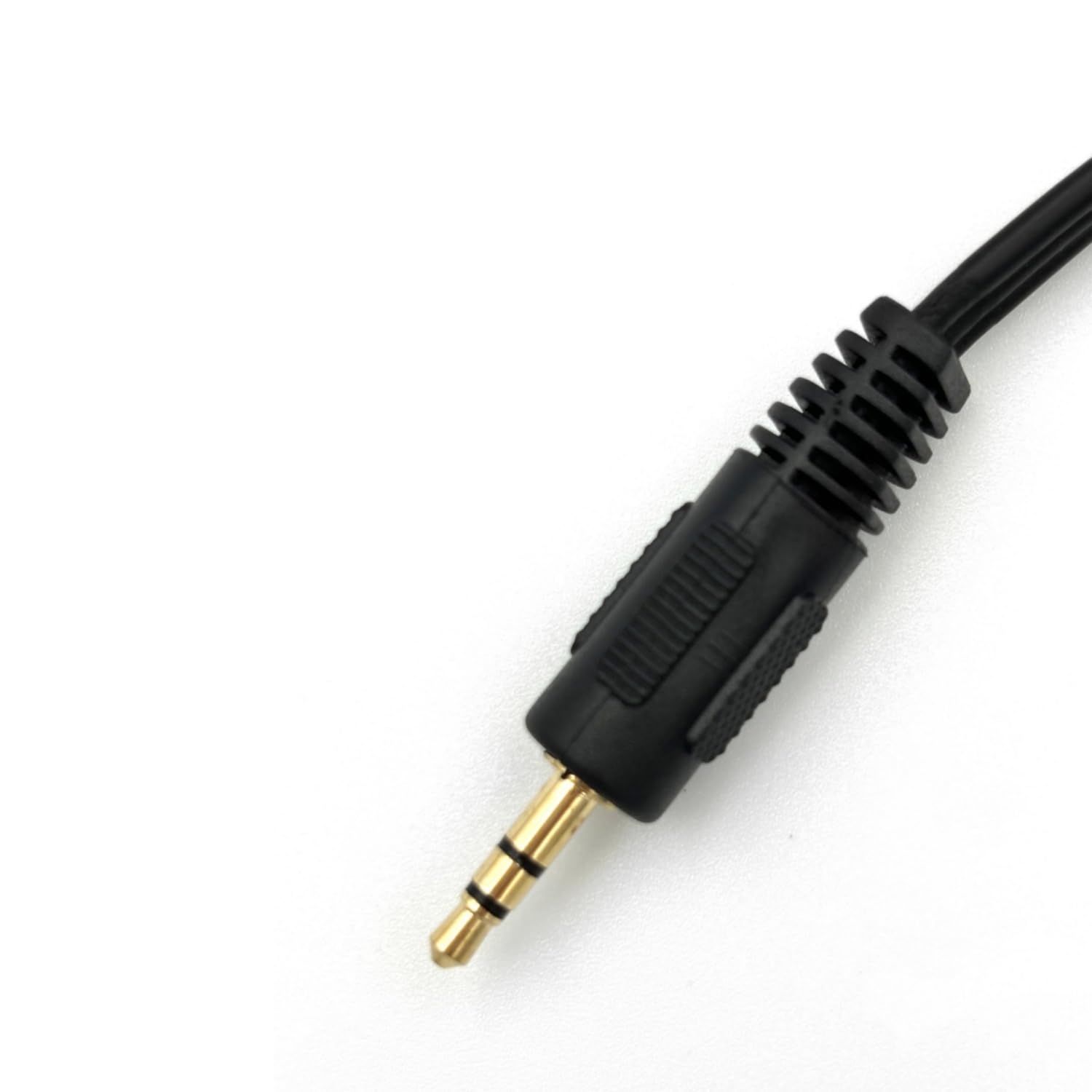 Qczhiwen 3.5mm Stereo Audio Splitter Cable Gold Plated 3.5mm (1/8") TRS Male to 3 x 3.5mm (1/8") Stereo Jack Female 1 Input 3 Output Stereo Audio AUX Splitter Cable 30CM - Image 3