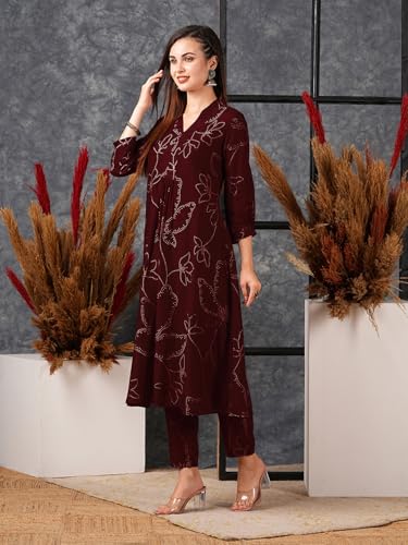 Image of GoSriKi Women's Rayon Blend A-Line Printed Kurta with Pant