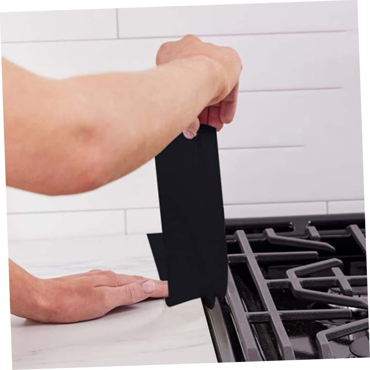 Silicone Kitchen Stove Gaps Cover Heat Resistant Flexible Filler for Oven Side Guard Kitchen Seal Slit Filler Non Slip Design Easy to Clean