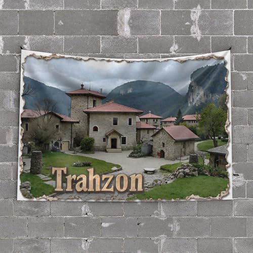 Cave Man Bar Trahzon: Ein malerisches Dorf eingebettet in die Berge, Tapisserie, Mann, Cabe, Dekor-Flaggen für Zimmer & Teenager (100 x 150 cm)