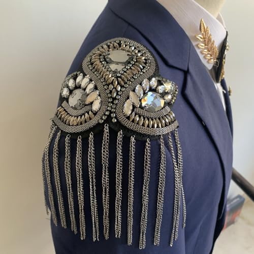 Hombreras vintage plateadas para lucir en fiestas y personalizar trajes de moda 4