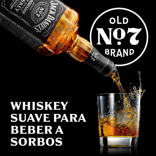 Jack Daniel's Tennessee Whiskey Old No.7, Whiskey Suave e Intenso al Paladar, 40 por ciento Vol. Alcohol, 700 ml