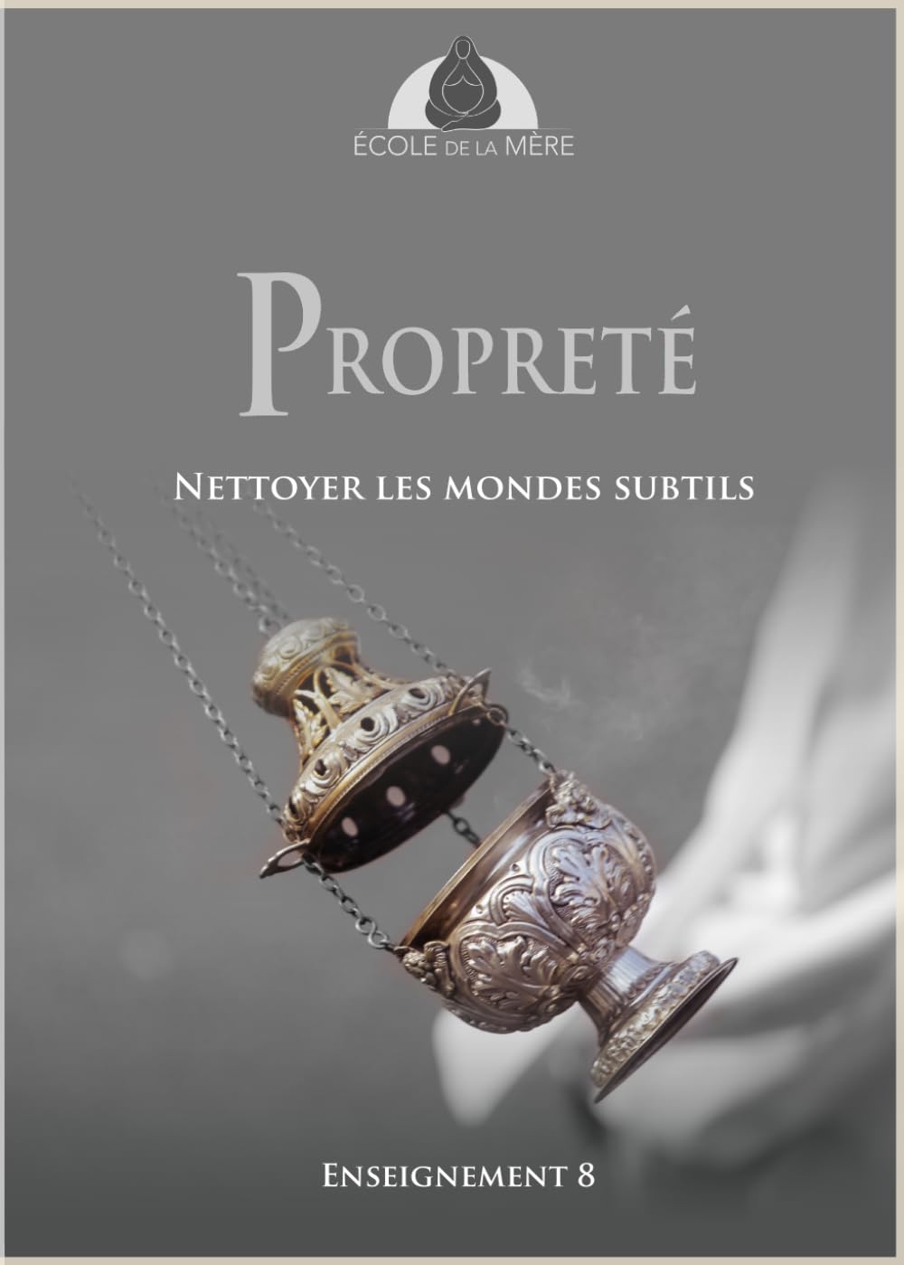 Propreté: Nettoyer les mondes subtils (École de la Mère)