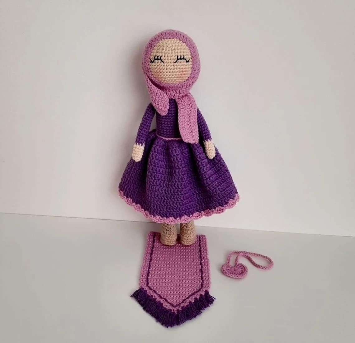 Crochet Hijab Doll, Amigurumi Muslim Doll, Ramadan Gift, Muslim Gift, Eid Gifts for Kids (Doll with Prayer Mat)