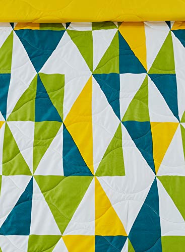 Image of Amazon Brand - Solimo Microfibre Quilt AC Blanket, 120 GSM, Yellow, Single (Argyle Adventures, 150 x 230 cm)