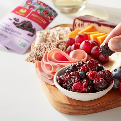 Image of Sun-Maid Farmstand Reserve Dried Mixed Berries - (5 Pack) 0.8 oz Snack Bag - Dried Fruit Snack for Natural Sweeteners
