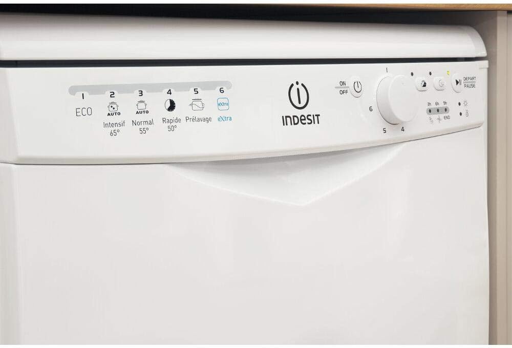 Close-up of Indesit DFG 051 EU Dishwasher control panel