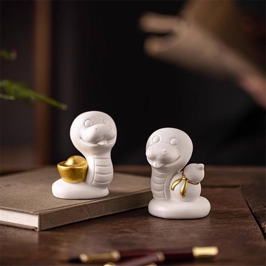 幸運の蛇 Auspicious white snake - YouTube