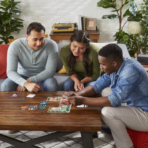 Hasbro Gaming - Clue Treachery at Tudor Mansion miniatura 7