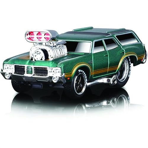 1970 Vista Cruiser 442 Green Metallic with Gold Stripes 1/64 Diecast Model Car by Muscle Machines 15556grn