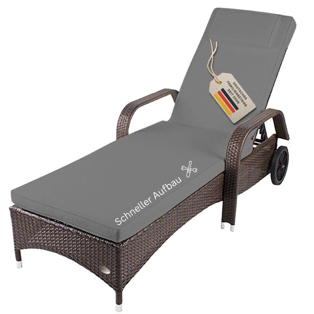 RS Trade Sonnenliege Gartenliege Toscana Wetterfest mit Rollen – Polyrattan Rattan Liege Outdoor mit Armlehne, Verstellbare Relaxliege für Garten, Terrasse, Balkon, braun mit Grauer Auflage & Kissen