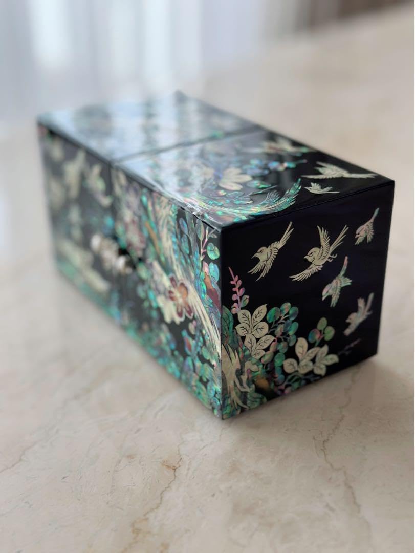 貝殻細工 韓国の伝統ゴージャスなジュエリーボックス　宝石箱　鏡付き 貝殻細工 韓国の伝統ゴージャスなジュエリーボックス 宝石箱 鏡付き