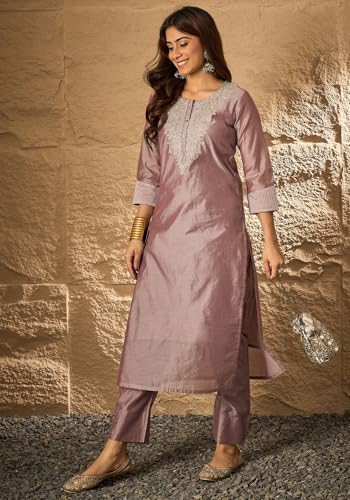 Image of Women's Silk Blend Solid Regular Kurta Set