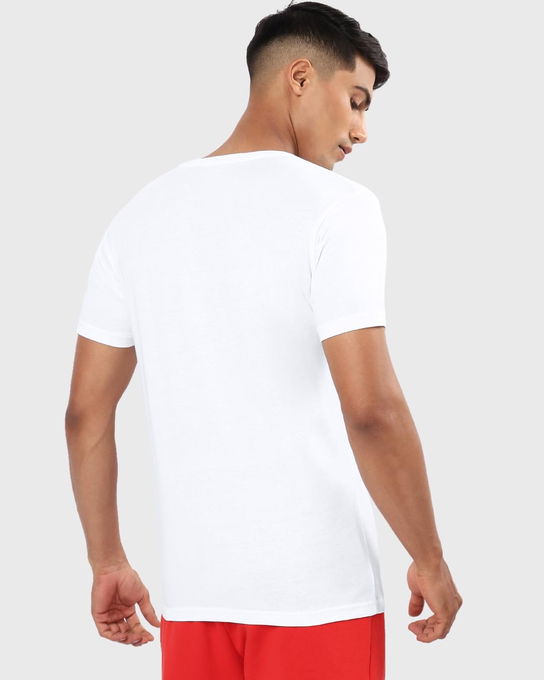 Bewakoof Camiseta estampada 100% algodón para hombre, ajuste regular, cuello redondo, media manga, blanco, 48