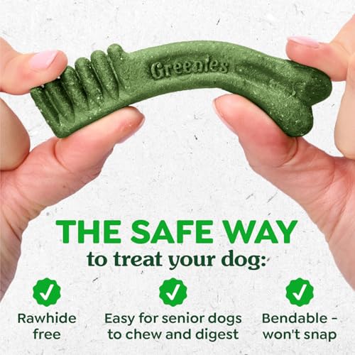 Greenies Dental Treats for Dogs, Veterinarian-Recommended Aging Care Adult Natural Dental Dog Treats, Petite Size, 27 oz. Pack, 45 Count