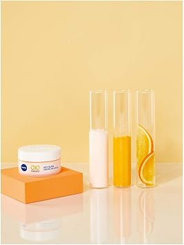 NIVEA Q10 Anti-Wrinkle Energy Vitamin C Day Cream, Moisturising Face Care with Q10, Vitamin C and Guarana Extract, Face Cream with SPF 15 for Tired Skin (50 ml)