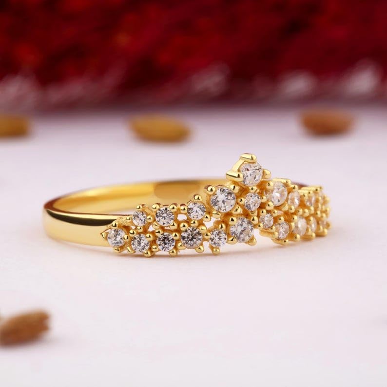 Bague imposante en argent résistant pour sublimer les mains délicates