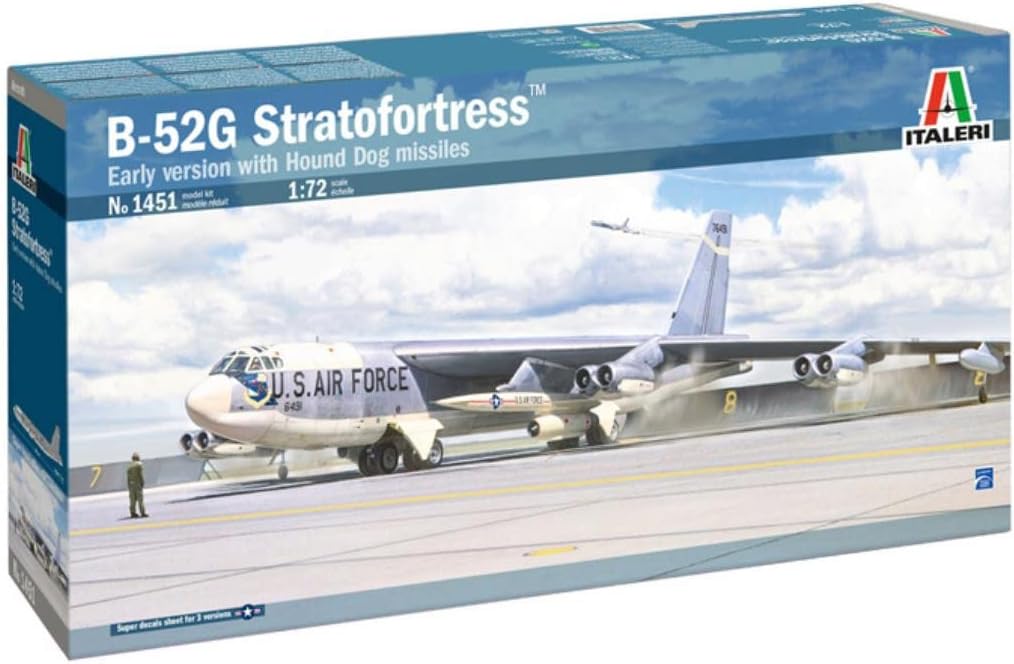 Italeri 1451S Model Kit Letadlo 1451-B-52G Stratofortress Early Version with Hound Dog Missiles (1:72, Unpainted), Unvarnished