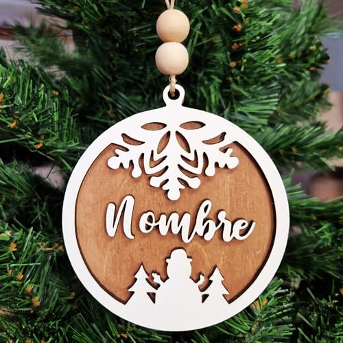 Bolas de Navidad Personalizadas de Madera con Nombre | Decoración Navideña | Adornos para el Árbol | Cuerda Incluida | Color Nogal y Madera Natural (Nogal, Copo muñeco)
