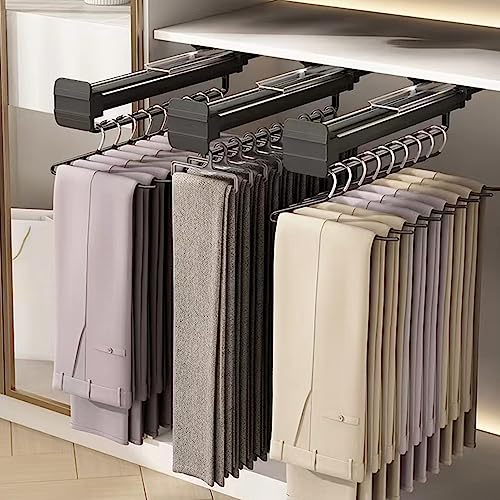 Rail de garde-robe coulissant pour dressing moderne ordonné