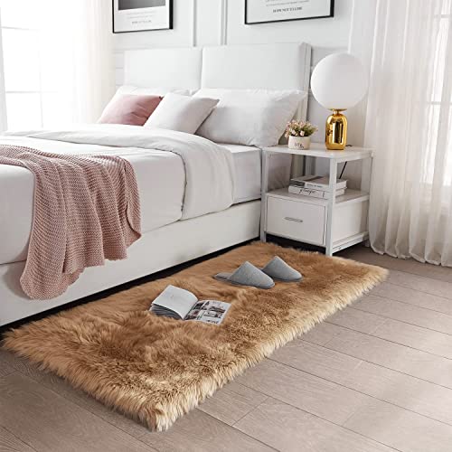 Man-Made Luxury Wool Faux Fur Rug, Cozy Feel Like Real Wool Sofa Cushion (60 x 90 cm, Brown)