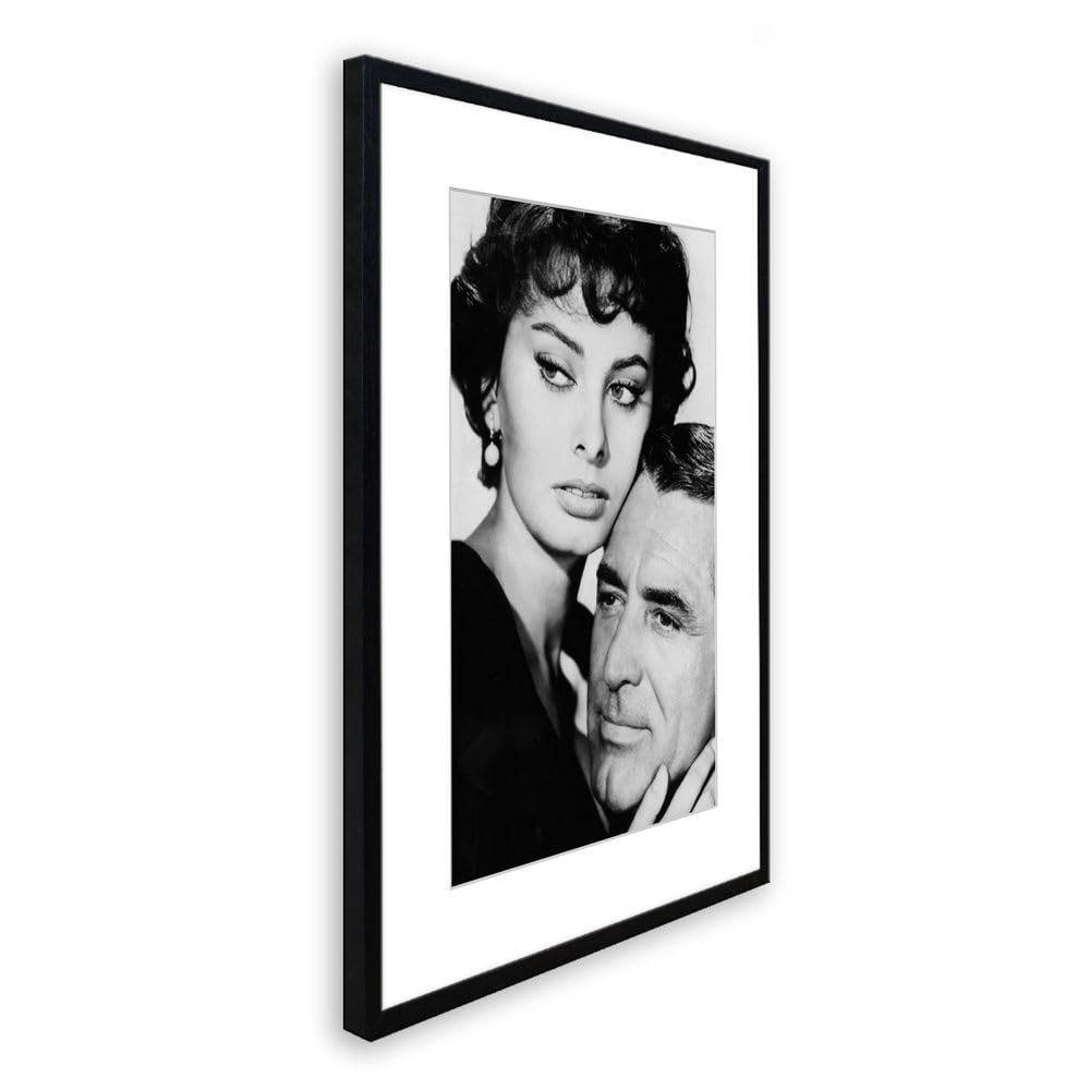 artissimo gerahmtes Poster 50x70 cm Sophia Loren & Cary Grant PE6583-SC – Schwarz-Weiß Bild mit Rahmen, Kunstdruck mit Passepartout, Hollywood Stars Wandbild Vintage Hochformat