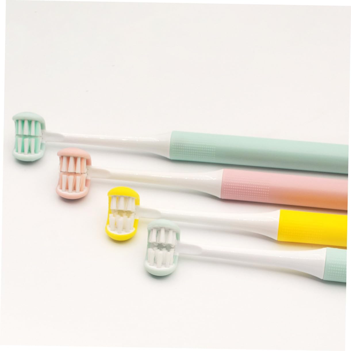 Cepillo de Dientes Cerdas Suaves de 3 Lados Diseño Envolvente para Adultos y Mango Ligero de Pp para Limpieza Bucal Eficaz y Prevención de Caries
