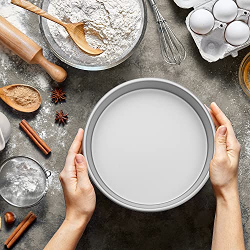 Last Confection 10" x 3" Aluminum Round Cake Pan - Professional Bakeware