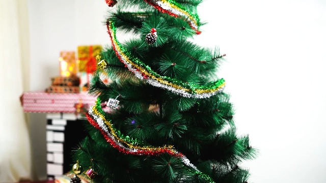 BELLE VOUS Ghirlanda Natalizia Multicolore 4 Pezzi – 8 Metri Di Decorazioni Lucide Per Albero, Porta E Camino – Rosso, Oro, Argento, Verde - 3