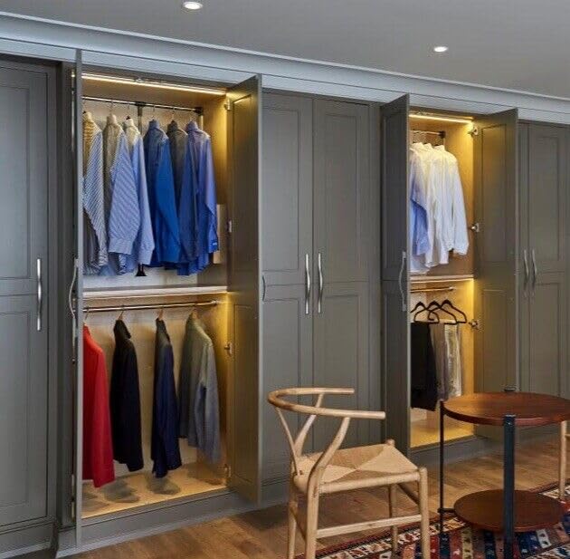 Servetto ClosetPro Soft-Close Wardrobe Lift Expanding Steel Tubing with Black Plastic Housing, 22 lb Weight Rating, Made in Italy (30 5/16