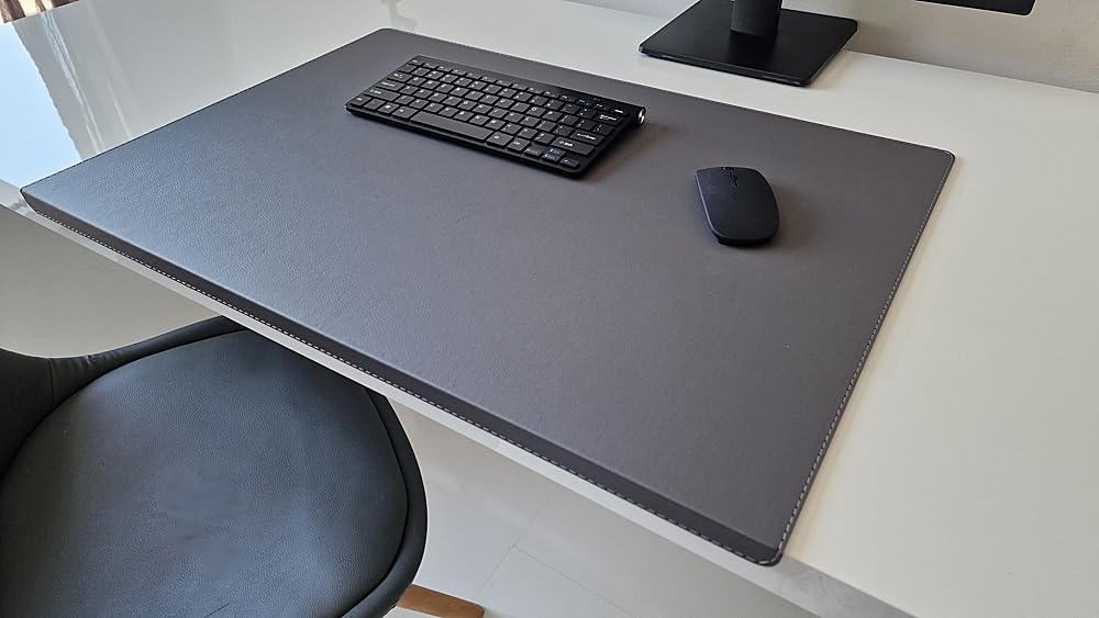Gewinkelte Schreibtischunterlage mit Kantenschutz sanft lux Leder 60 x 38 Grau