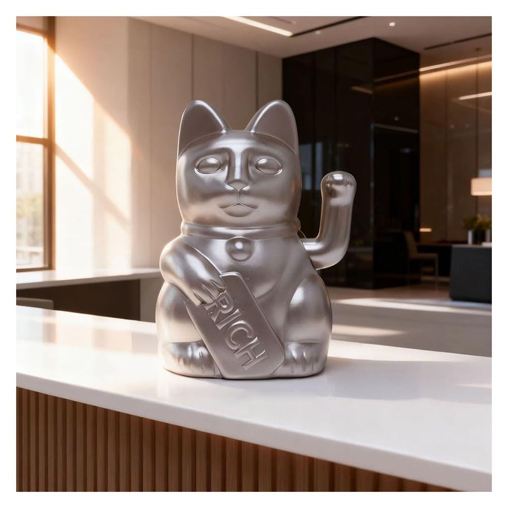 Statua Del Gatto Fortunato Che Saluta Il Gatto Che Fa Cenno Alla Fortuna