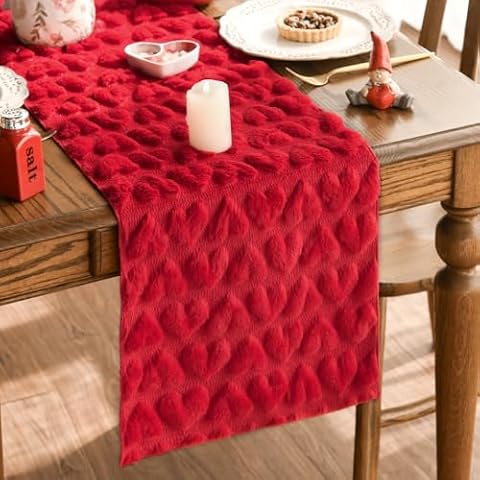 Artoid Mode Red Heart Table Runner Cover